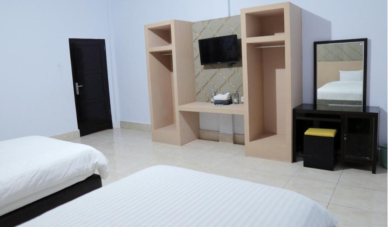 Reddoorz @ Pasangkayu Mamuju Utara Hotel Eksteriør billede