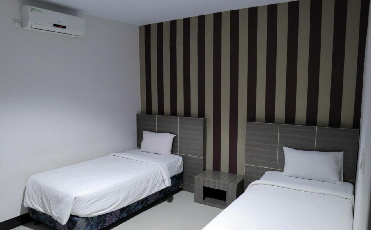 Reddoorz @ Pasangkayu Mamuju Utara Hotel Eksteriør billede